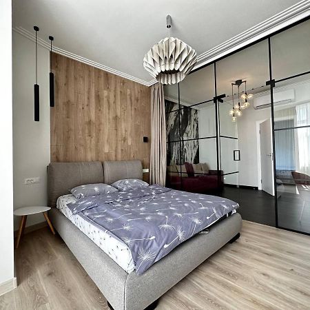 Sea Symphony 3-Bedrooms Lux Apartment Одеса Екстер'єр фото