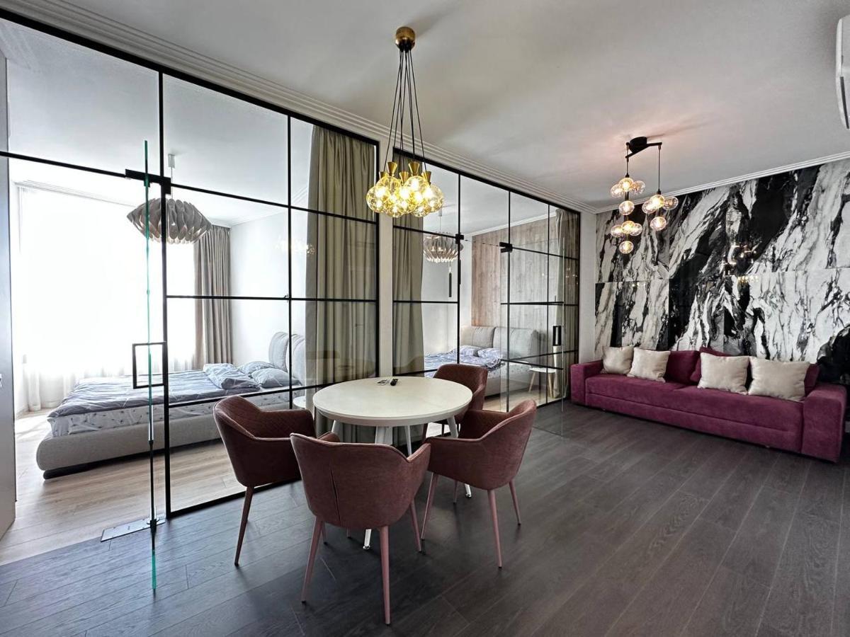 Sea Symphony 3-Bedrooms Lux Apartment Одеса Екстер'єр фото