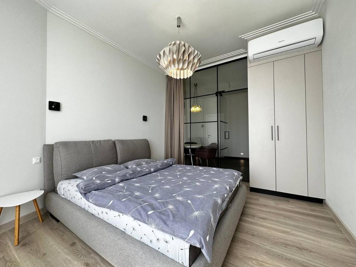 Sea Symphony 3-Bedrooms Lux Apartment Одеса Екстер'єр фото